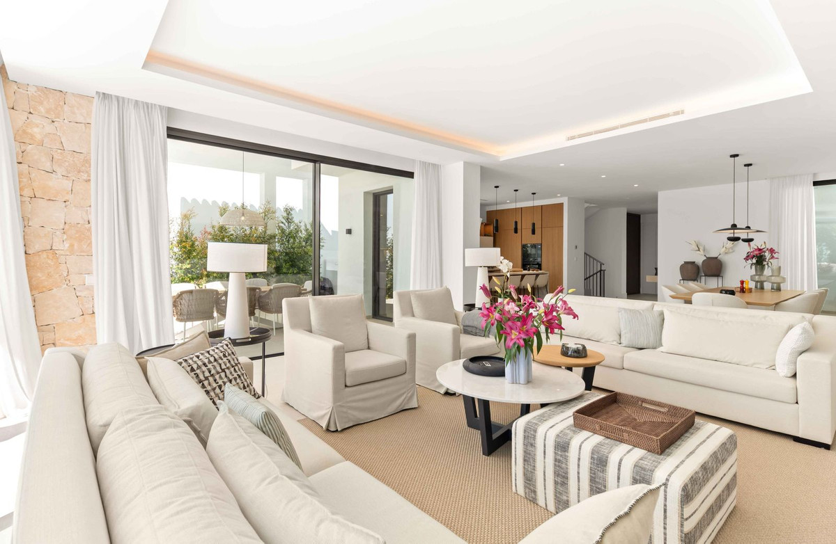 Se vende Villa - Chalet de 5 dormitorios en Costa Del Sol, Málaga, España