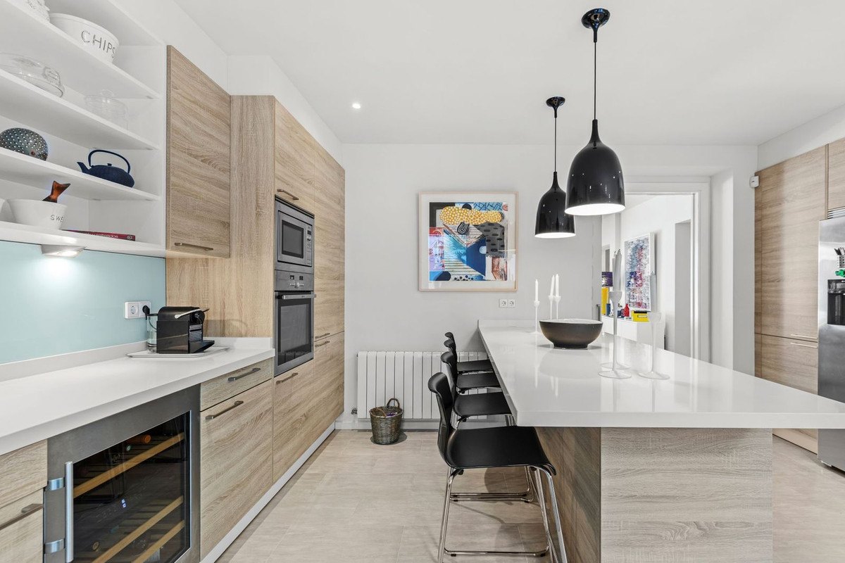 Se vende Villa - Chalet de 5 dormitorios en Costa Del Sol, Málaga, España