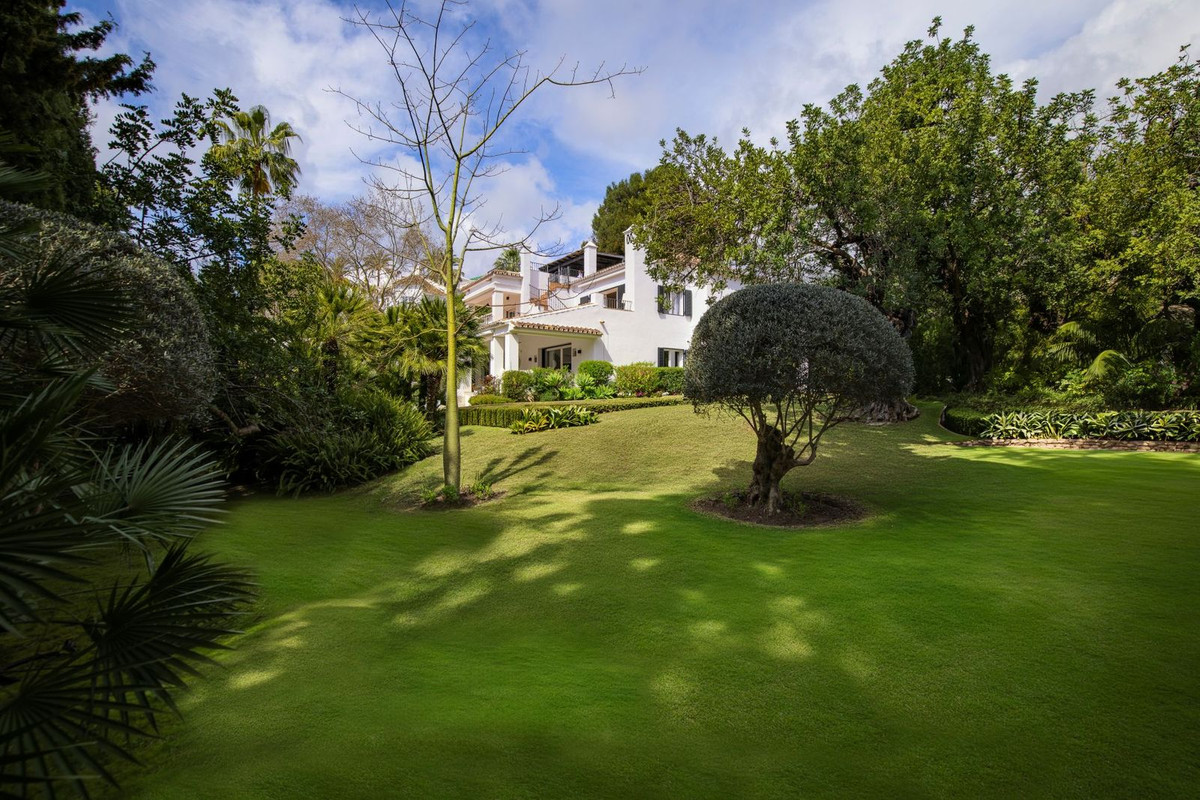 Se vende Villa - Chalet de 5 dormitorios en Costa Del Sol, Málaga, España