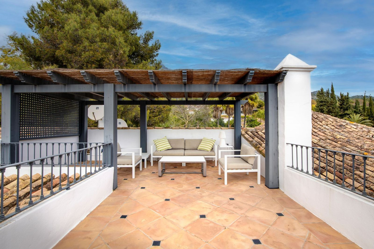 Se vende Villa - Chalet de 5 dormitorios en Costa Del Sol, Málaga, España