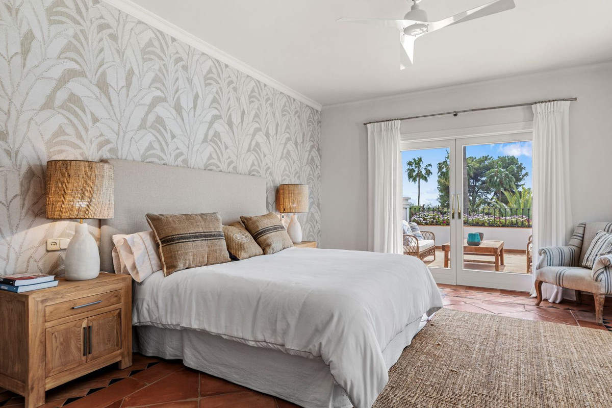 Se vende Villa - Chalet de 5 dormitorios en Costa Del Sol, Málaga, España