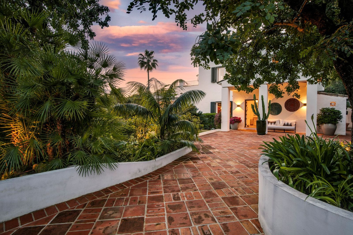 Se vende Villa - Chalet de 5 dormitorios en Costa Del Sol, Málaga, España