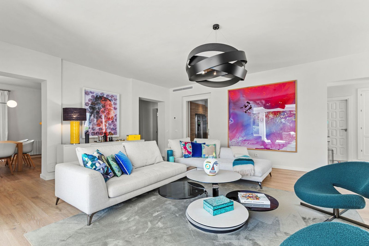 Se vende Villa - Chalet de 5 dormitorios en Costa Del Sol, Málaga, España