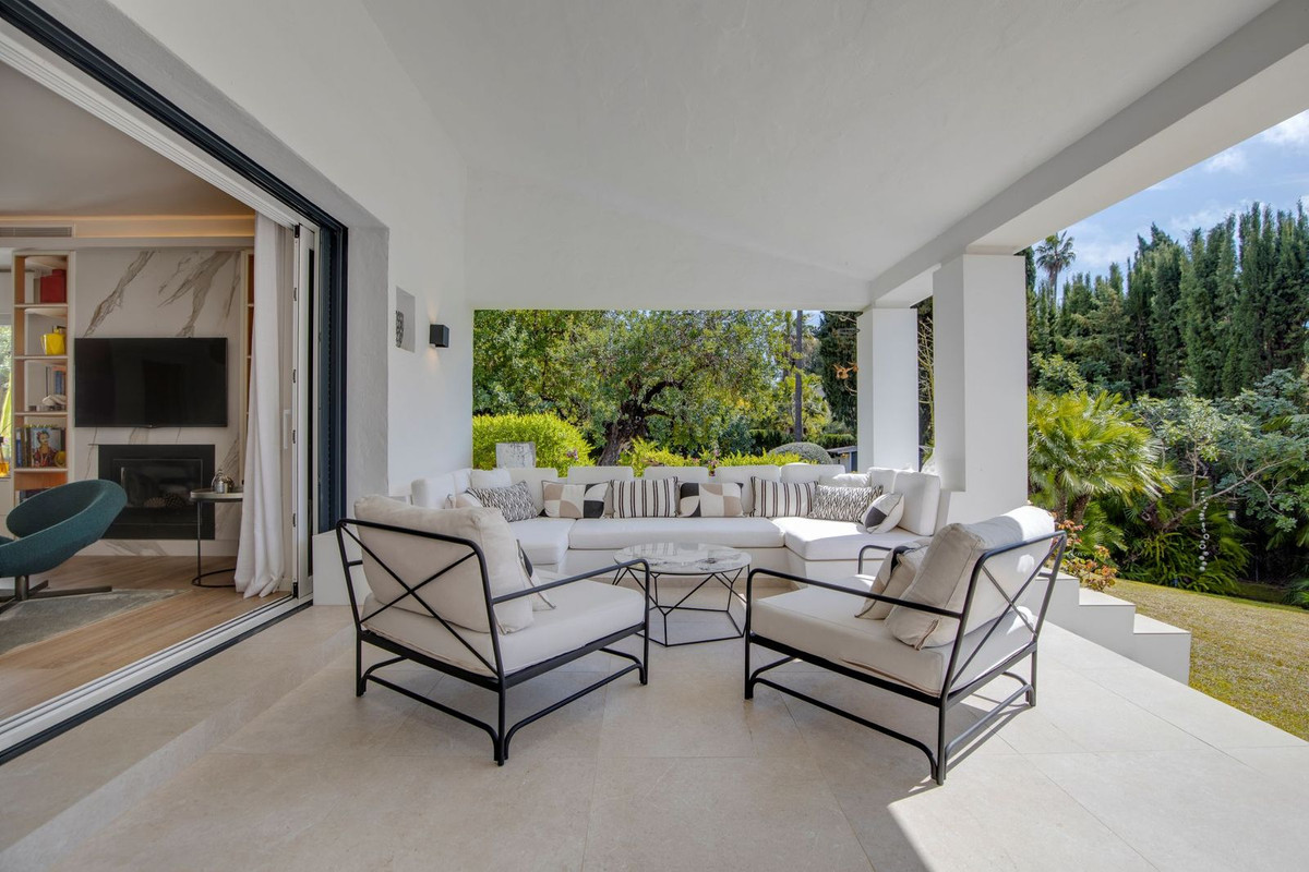Se vende Villa - Chalet de 5 dormitorios en Costa Del Sol, Málaga, España
