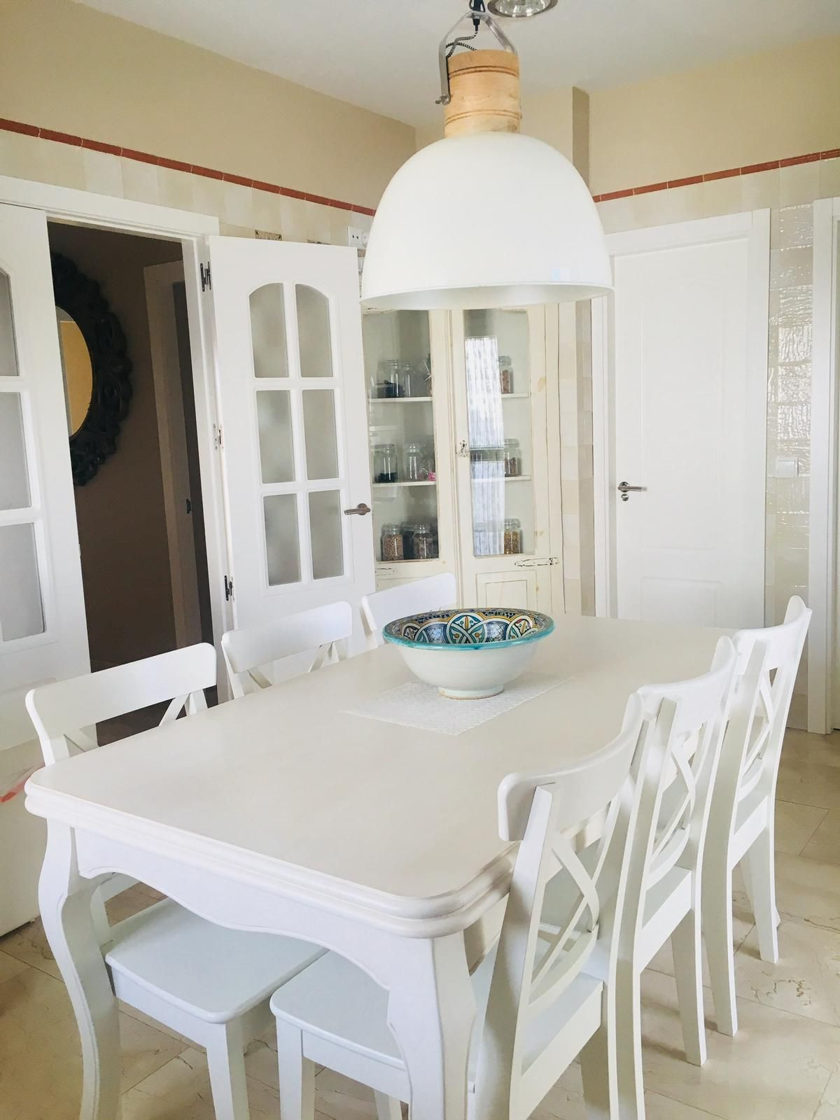Se vende Villa - Chalet de 5 dormitorios en Costa Del Sol, Cadiz, España