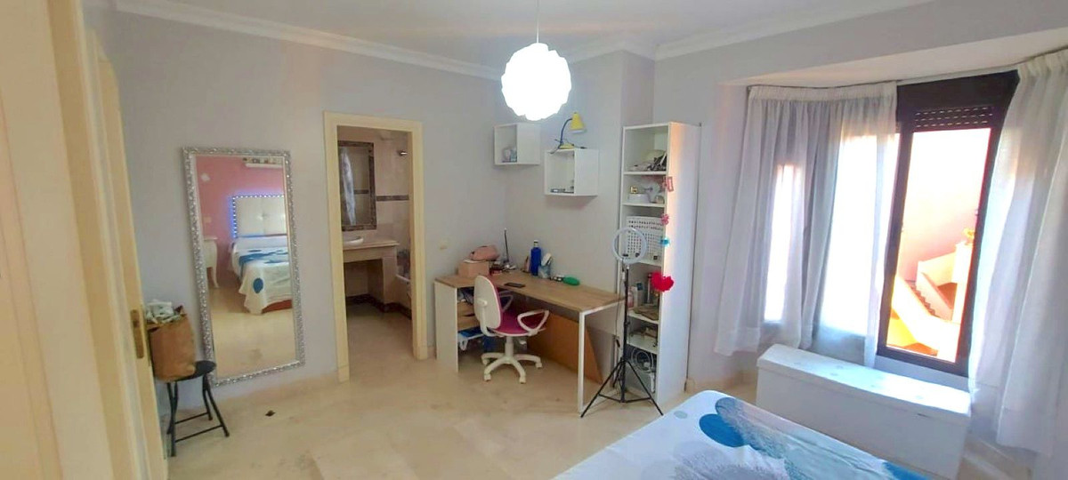 3 Bed Apartment for sale in Manilva Costa Del Sol, Málaga, Spain