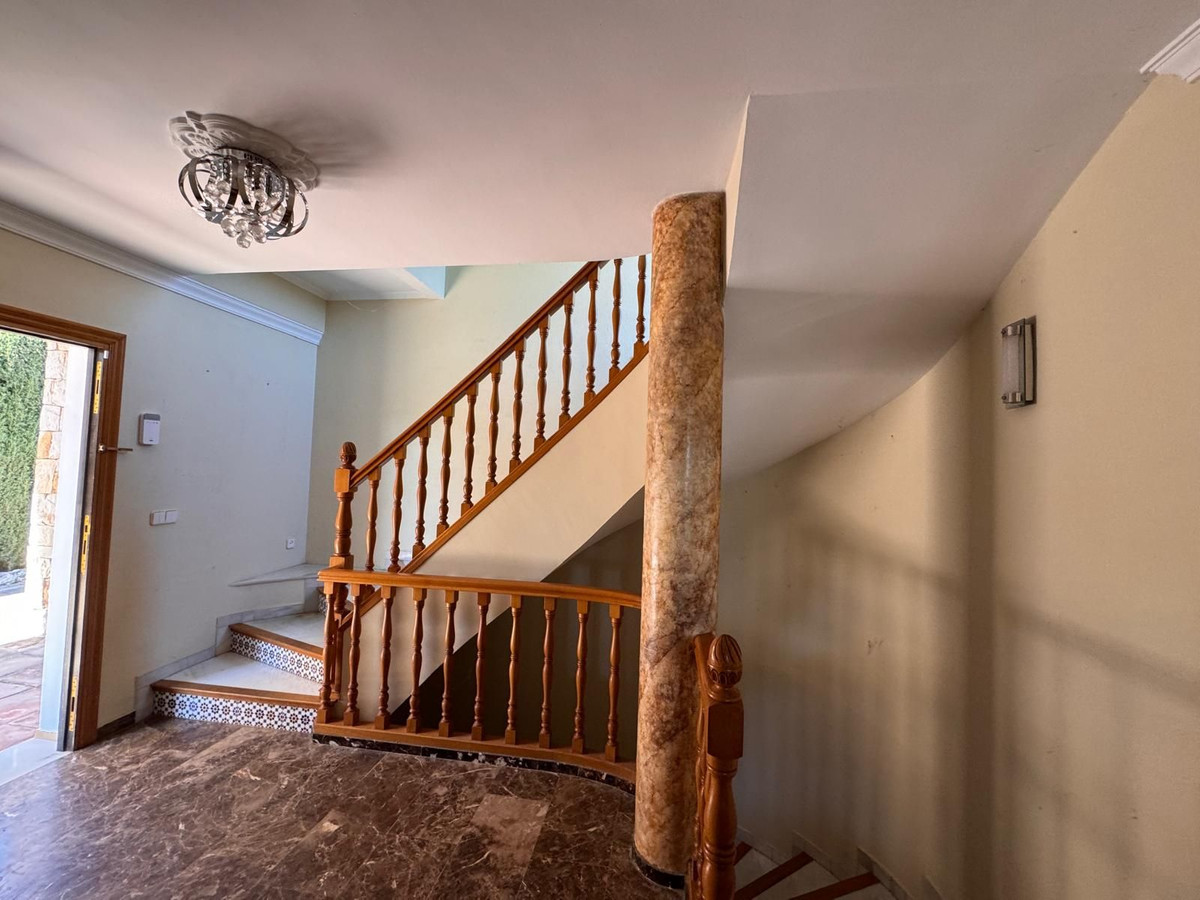 4 Bed Townhouse for sale in Estepona Costa Del Sol, Málaga, Spain