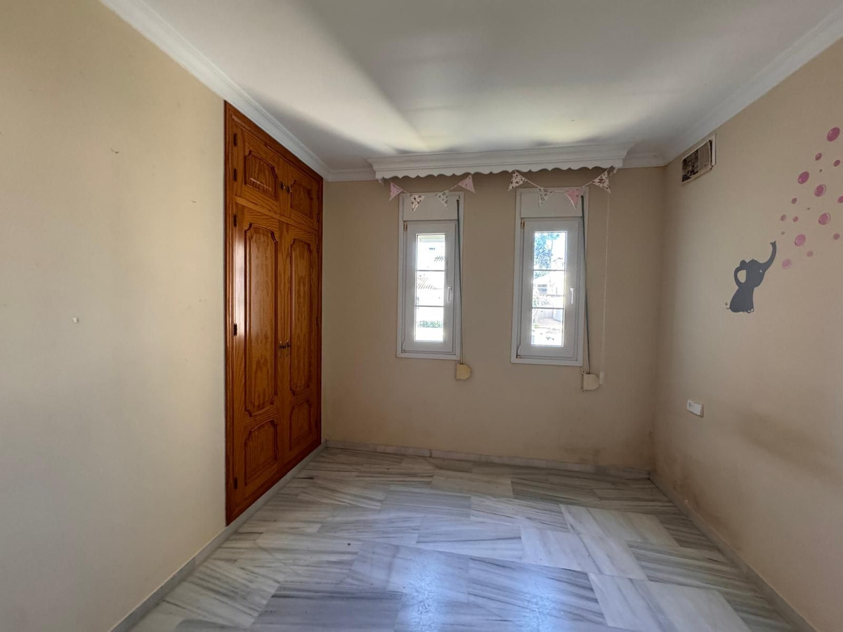 4 Bed Townhouse for sale in Estepona Costa Del Sol, Málaga, Spain