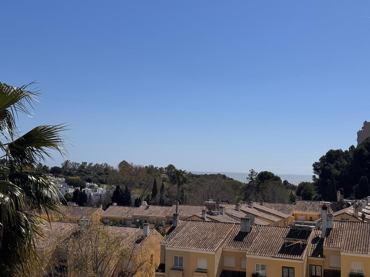4 Bed Townhouse for sale in Estepona Costa Del Sol, Málaga, Spain