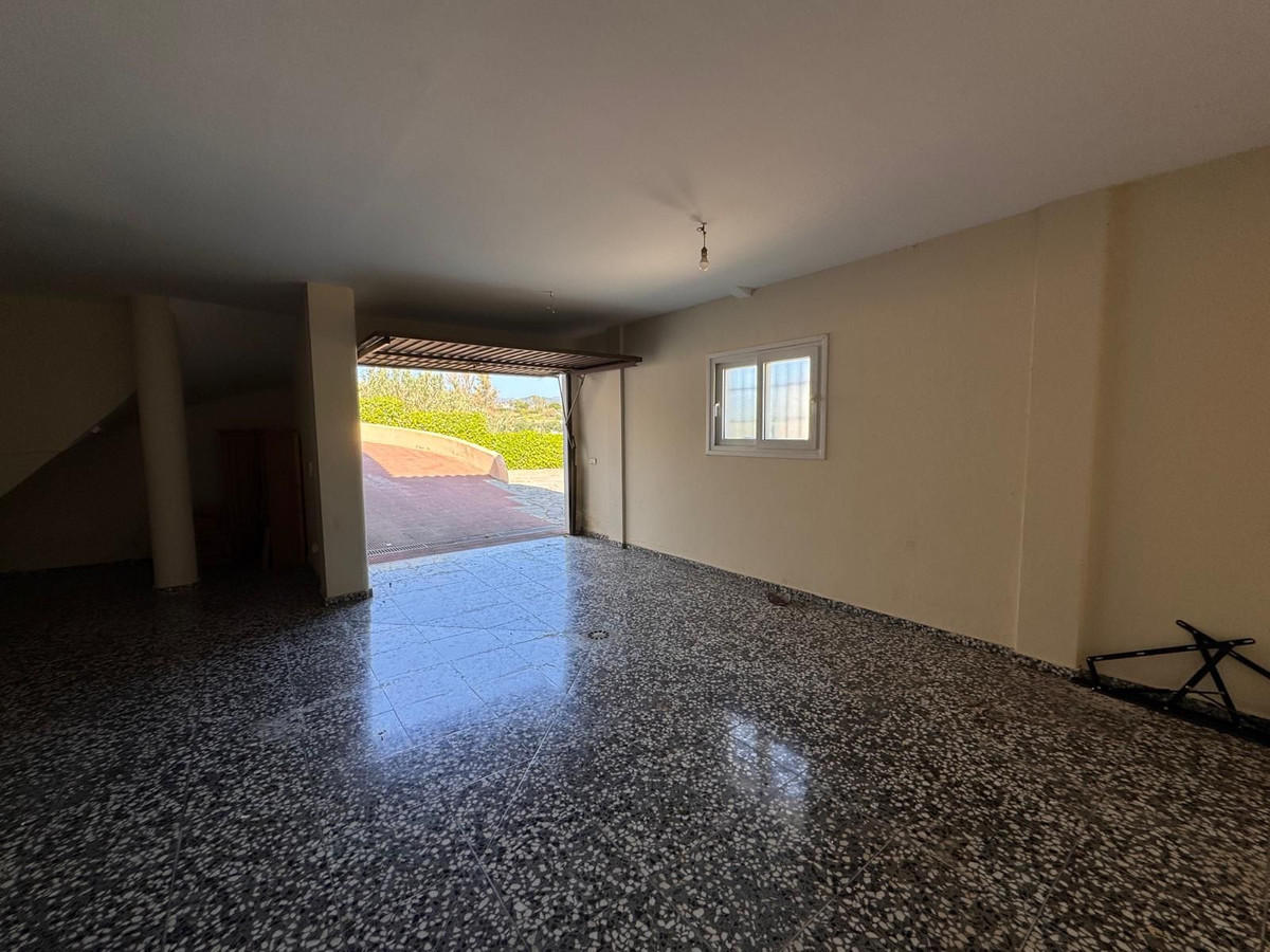 4 Bed Townhouse for sale in Estepona Costa Del Sol, Málaga, Spain
