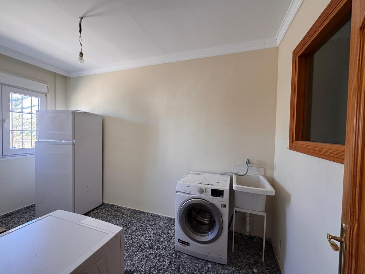 4 Bed Townhouse for sale in Estepona Costa Del Sol, Málaga, Spain