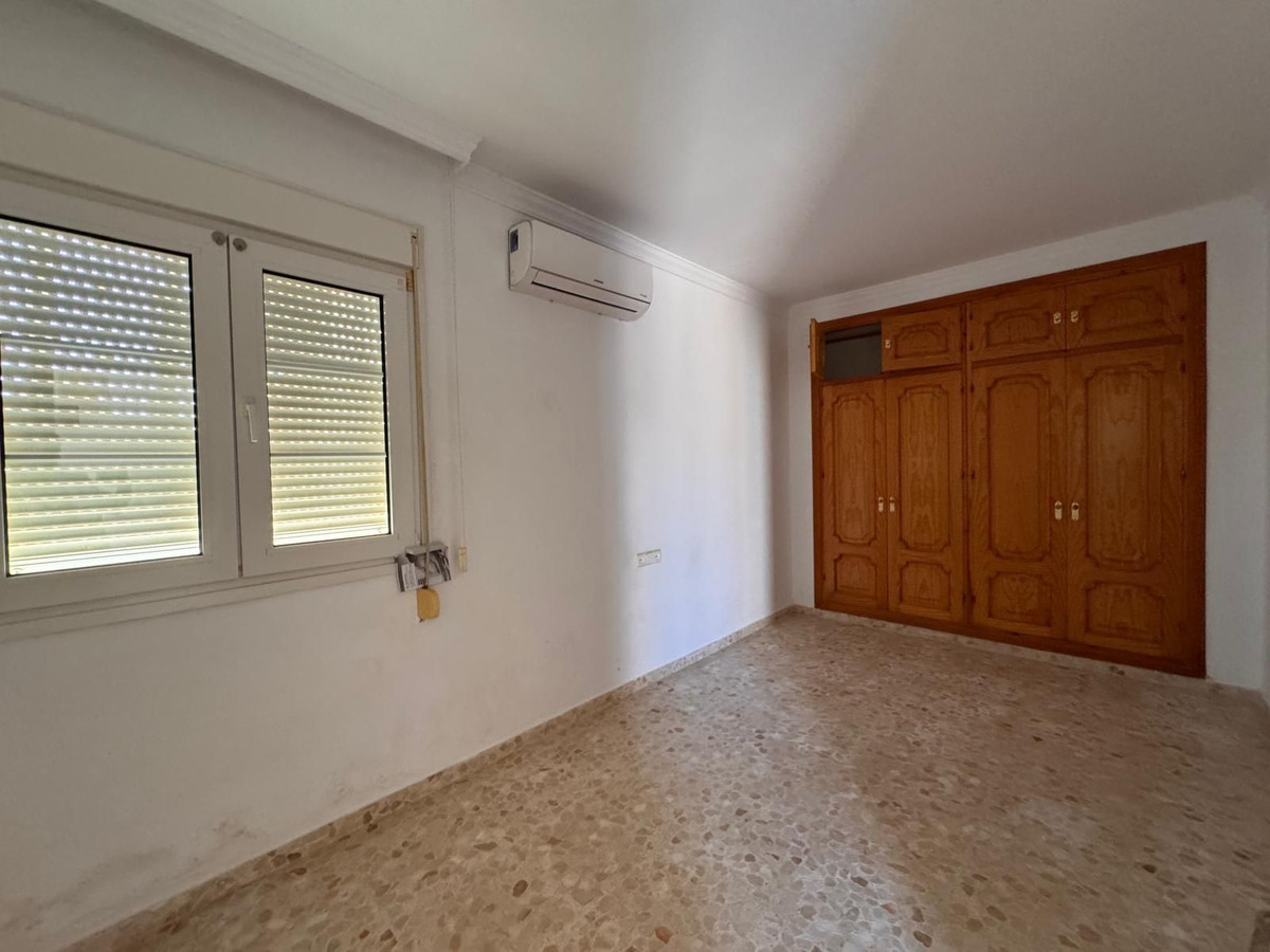 4 Bed Townhouse for sale in Estepona Costa Del Sol, Málaga, Spain
