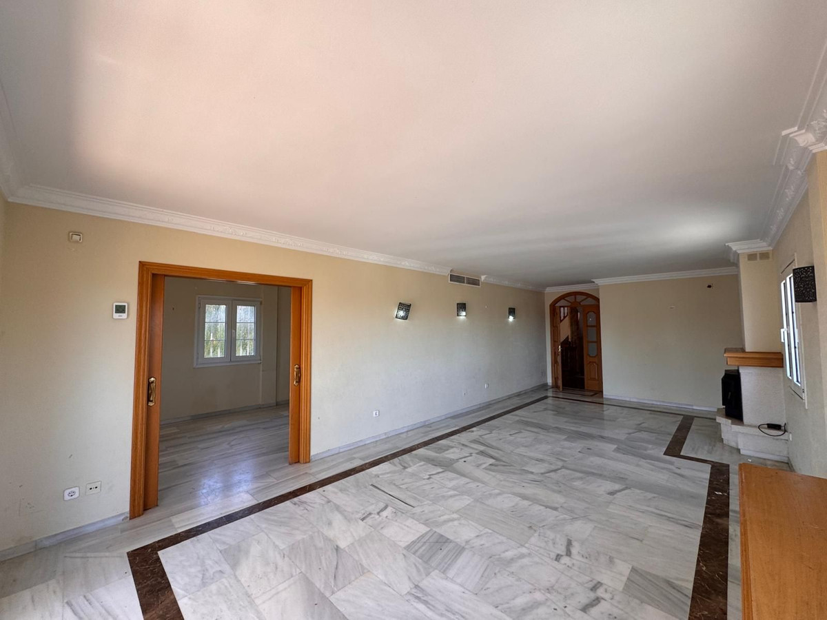 4 Bed Townhouse for sale in Estepona Costa Del Sol, Málaga, Spain
