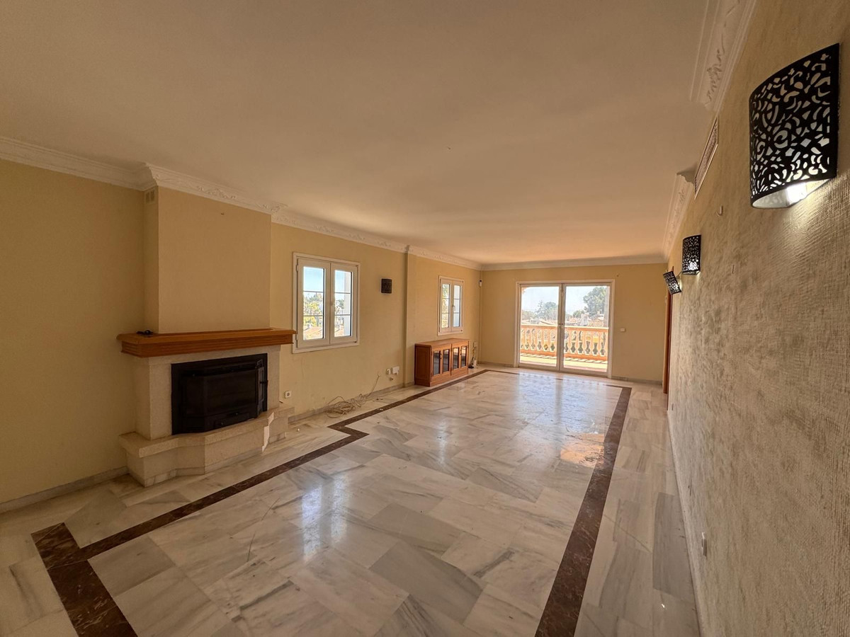 4 Bed Townhouse for sale in Estepona Costa Del Sol, Málaga, Spain