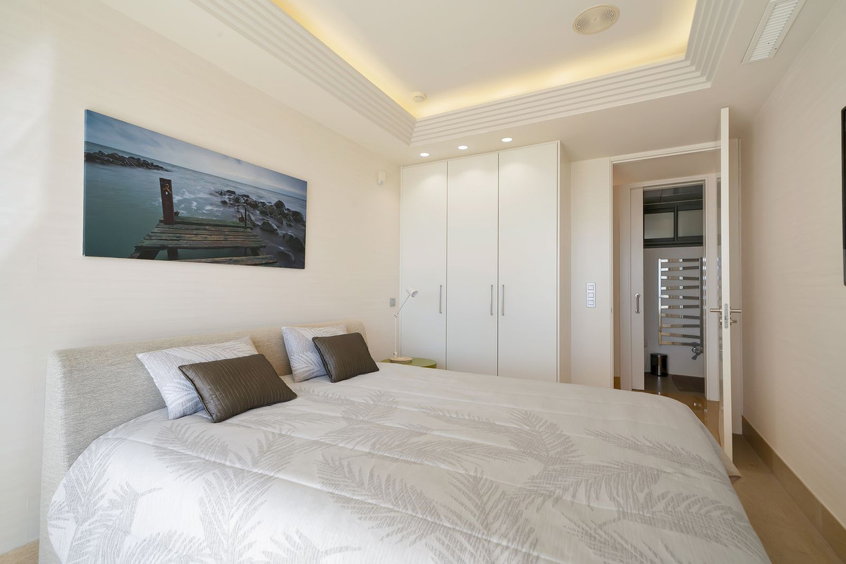 3 Bed Apartment for sale in Nueva Andalucía Costa Del Sol, Málaga, Spain
