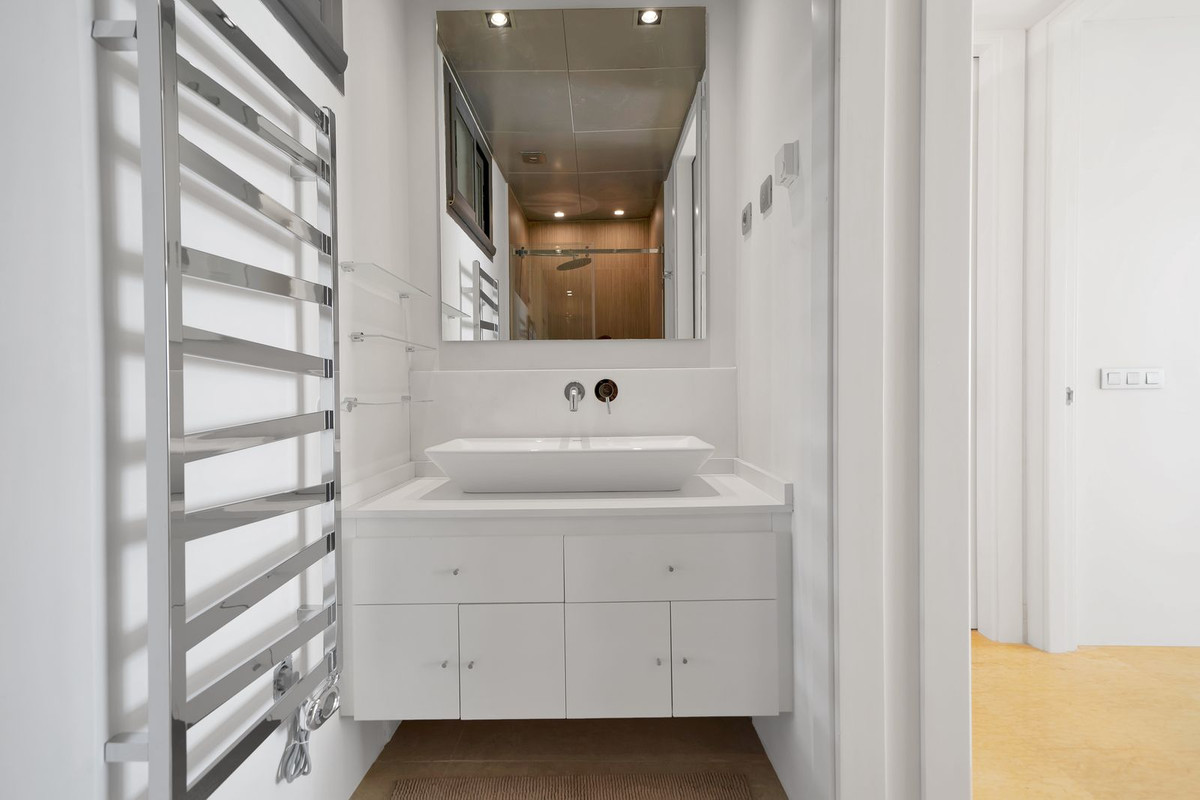 3 Bed Apartment for sale in Nueva Andalucía Costa Del Sol, Málaga, Spain