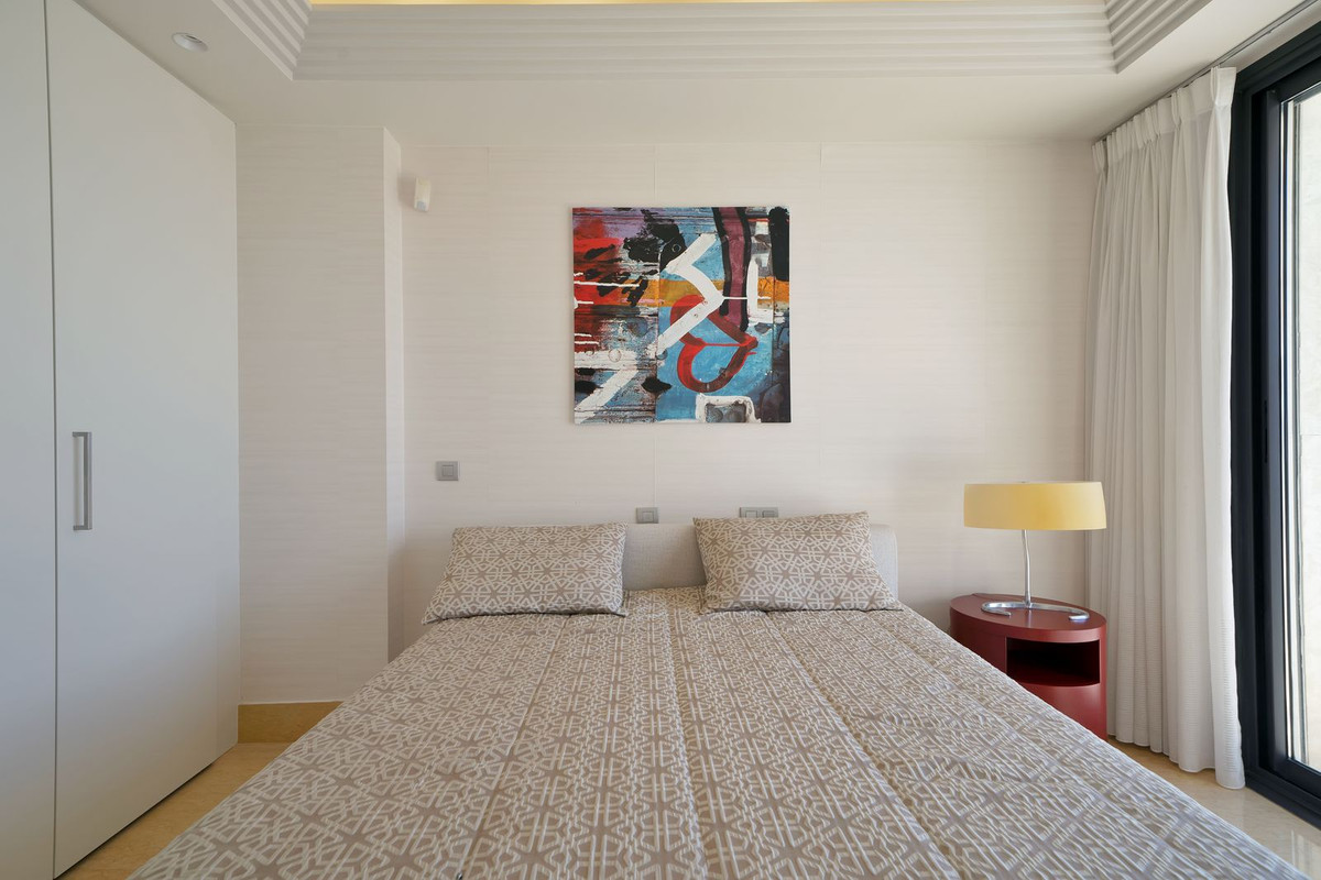 3 Bed Apartment for sale in Nueva Andalucía Costa Del Sol, Málaga, Spain