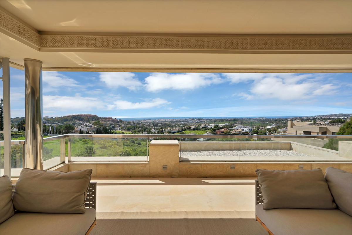 3 Bed Apartment for sale in Nueva Andalucía Costa Del Sol, Málaga, Spain