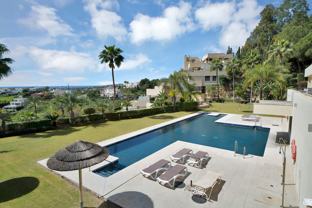 3 Bed Apartment for sale in Nueva Andalucía Costa Del Sol, Málaga, Spain