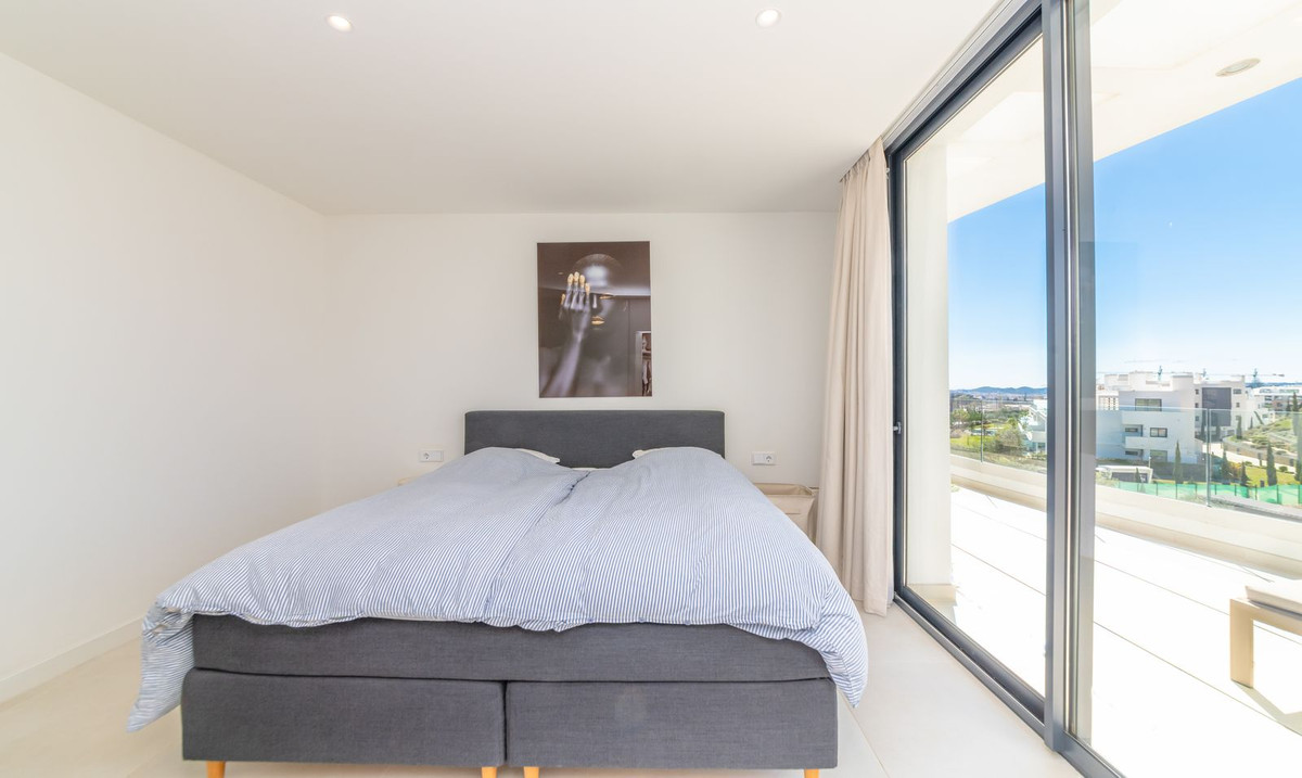 3 Bed Apartment for sale in Fuengirola Costa Del Sol, Málaga, Spain