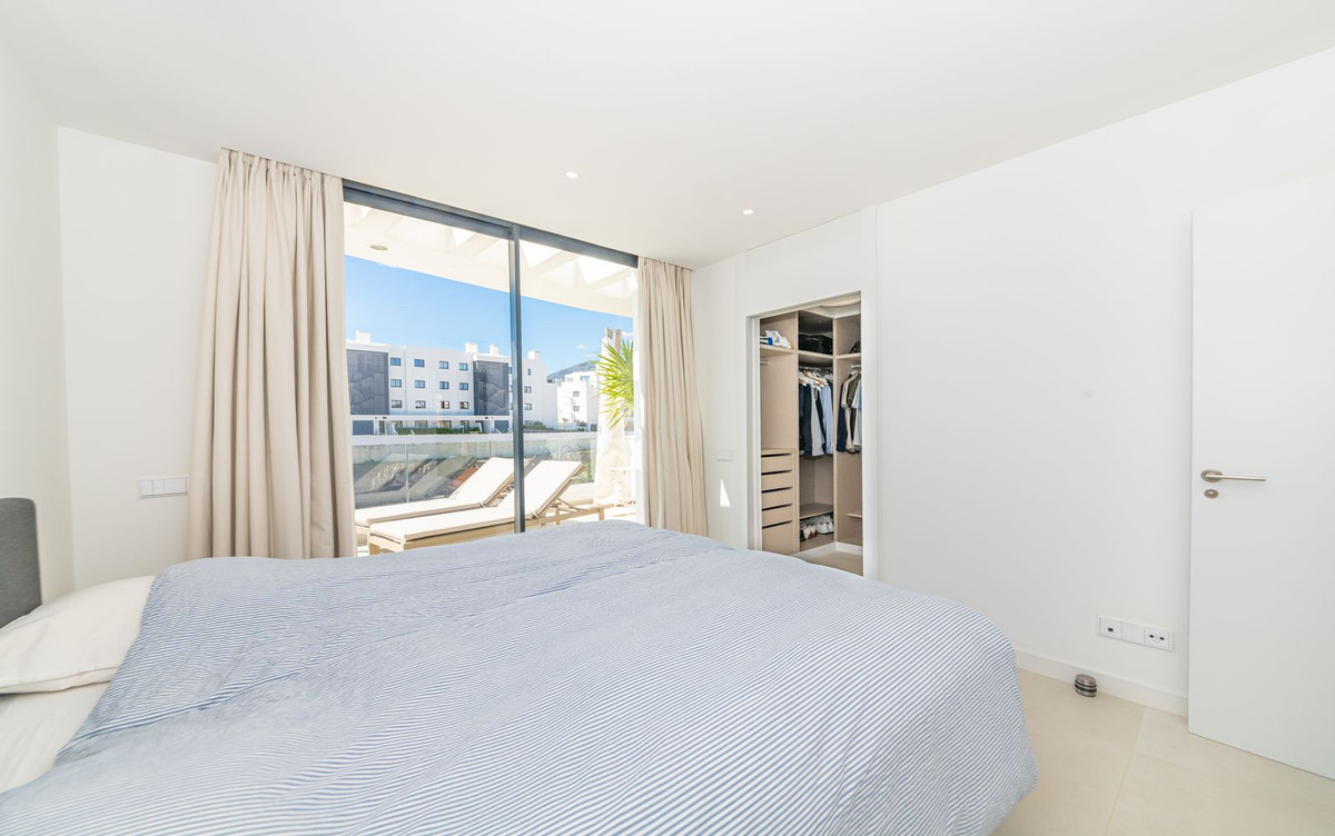 3 Bed Apartment for sale in Fuengirola Costa Del Sol, Málaga, Spain