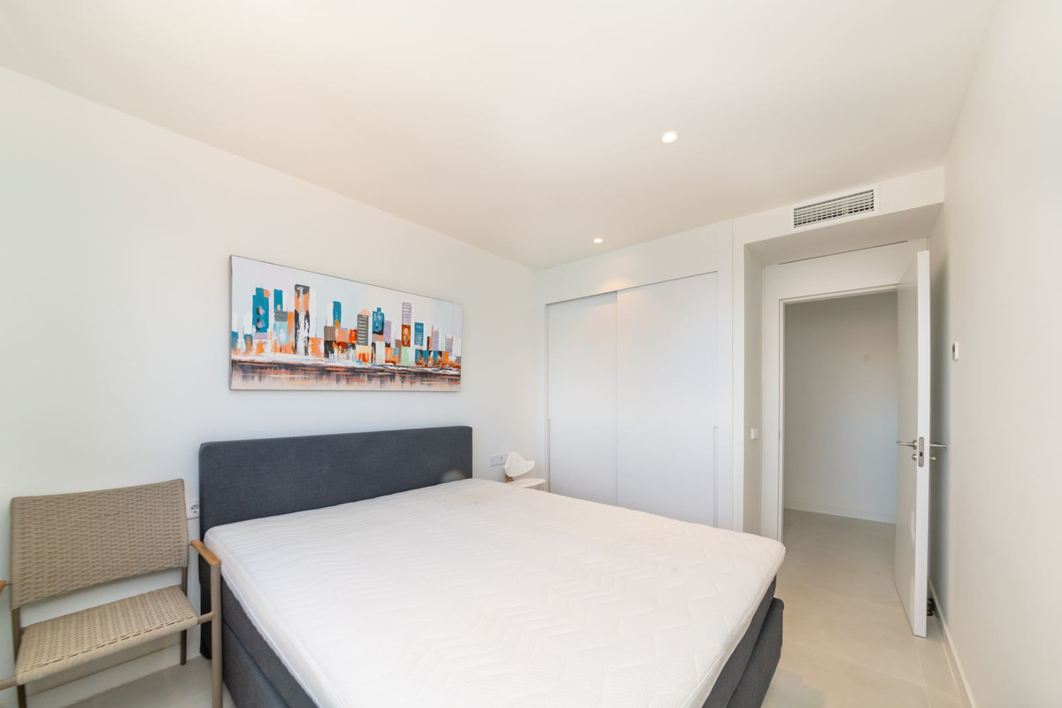 3 Bed Apartment for sale in Fuengirola Costa Del Sol, Málaga, Spain