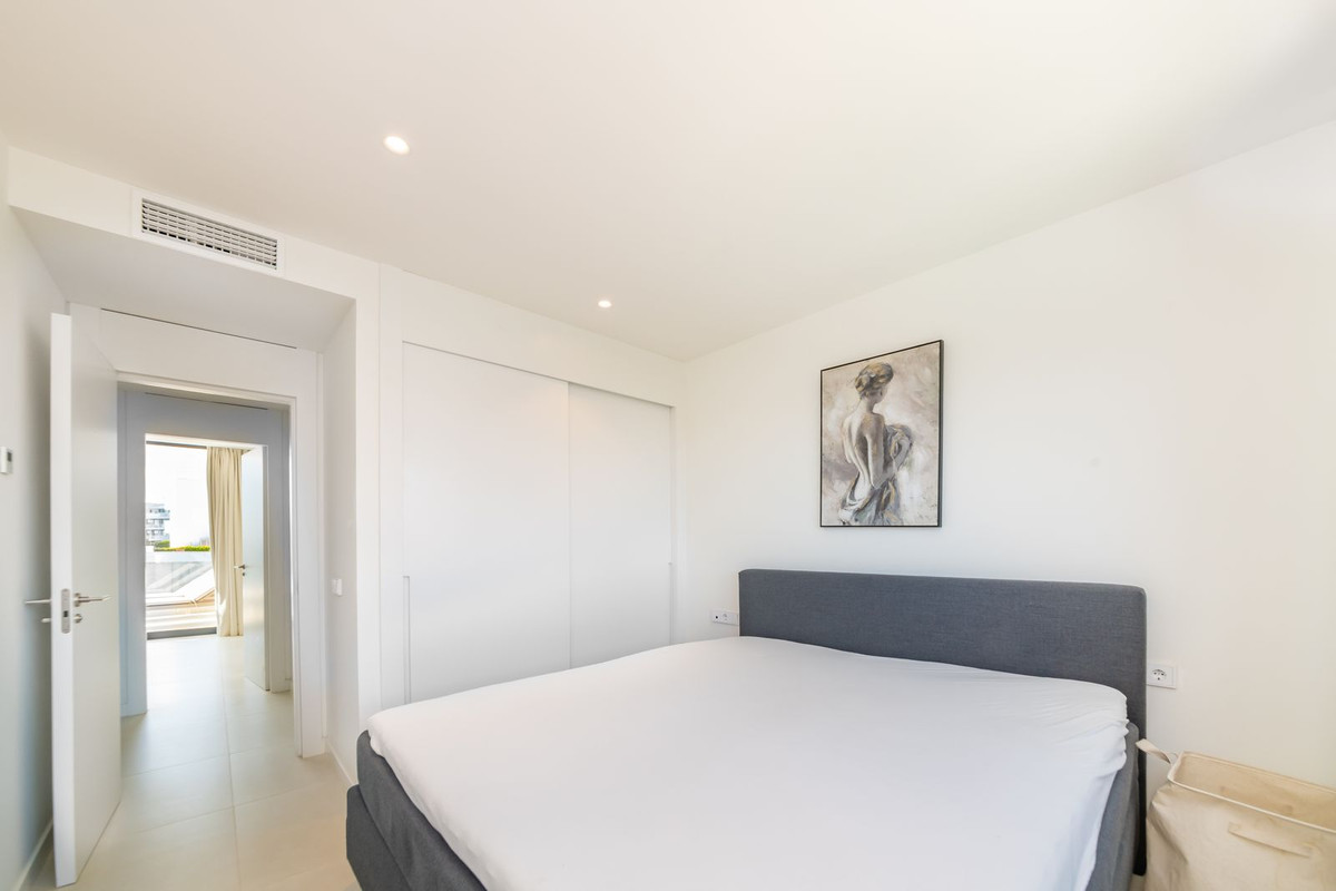 3 Bed Apartment for sale in Fuengirola Costa Del Sol, Málaga, Spain