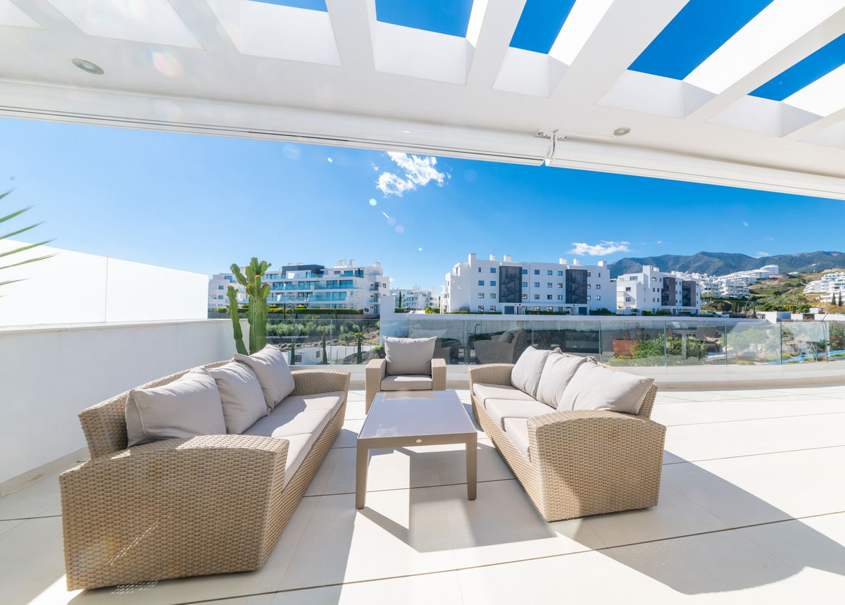 3 Bed Apartment for sale in Fuengirola Costa Del Sol, Málaga, Spain
