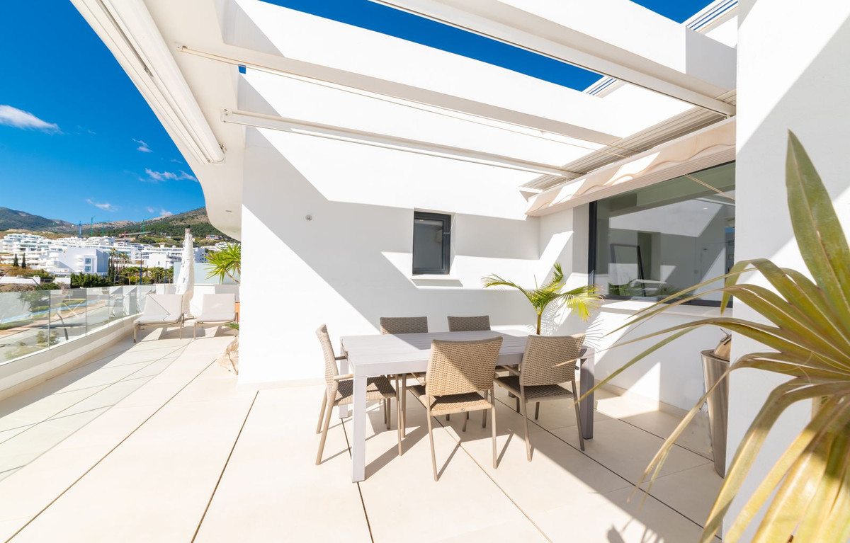 3 Bed Apartment for sale in Fuengirola Costa Del Sol, Málaga, Spain