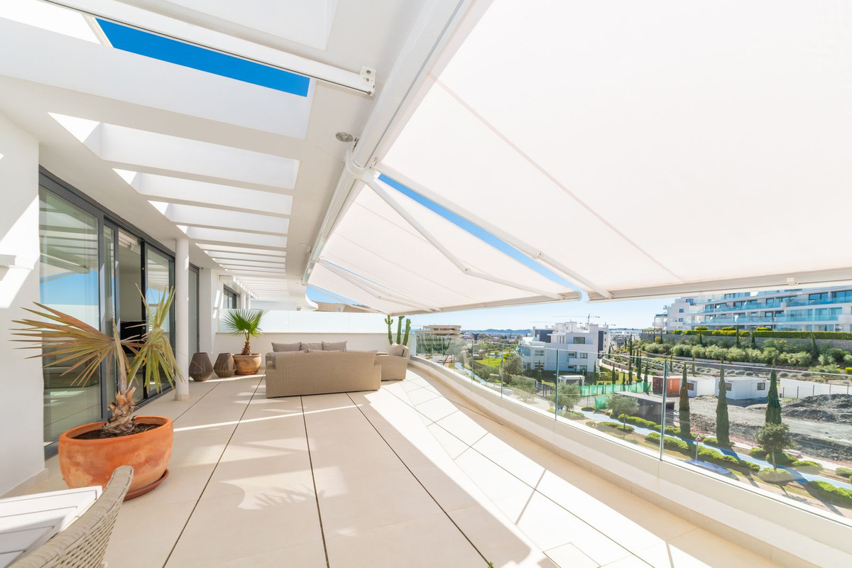 3 Bed Apartment for sale in Fuengirola Costa Del Sol, Málaga, Spain