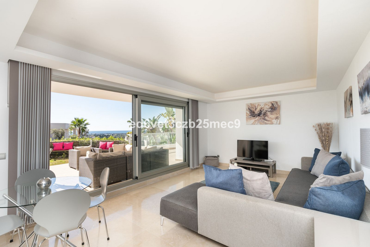 3 Bed Apartment for sale in Los Arqueros Costa Del Sol, Málaga, Spain