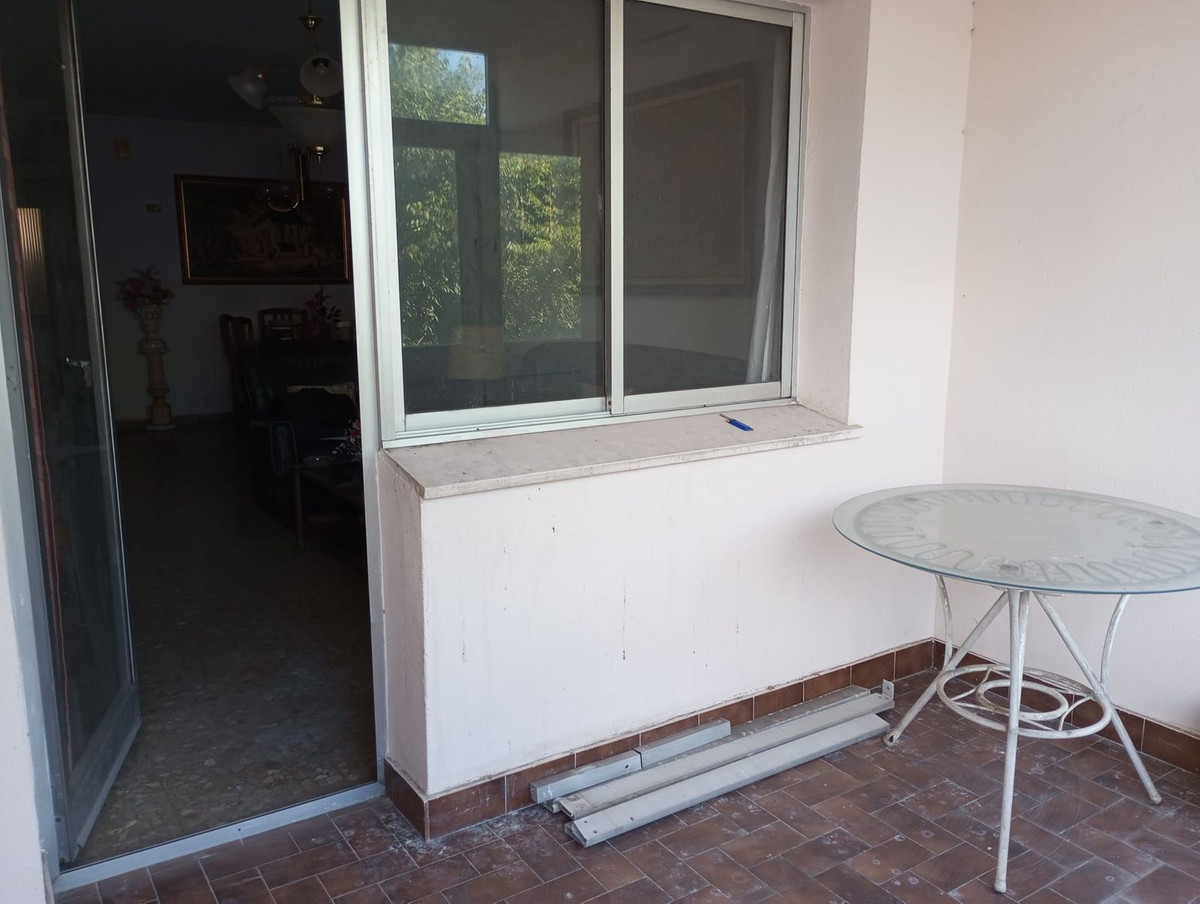 3 Bed Apartment for sale in Marbella Costa Del Sol, Málaga, Spain