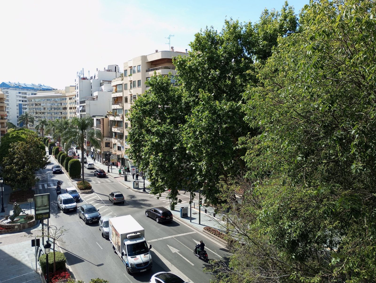 3 Bed Apartment for sale in Marbella Costa Del Sol, Málaga, Spain