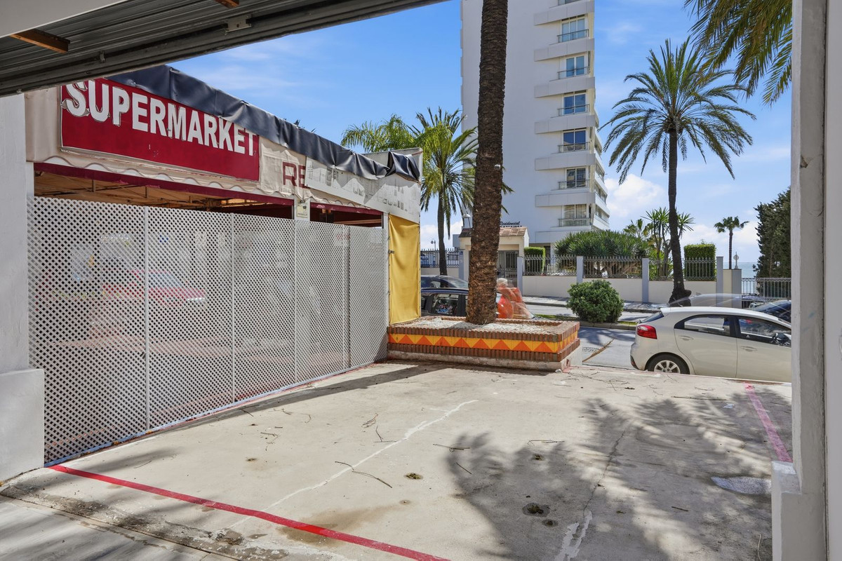 Se vende Tienda  en Costa Del Sol, Málaga, España
