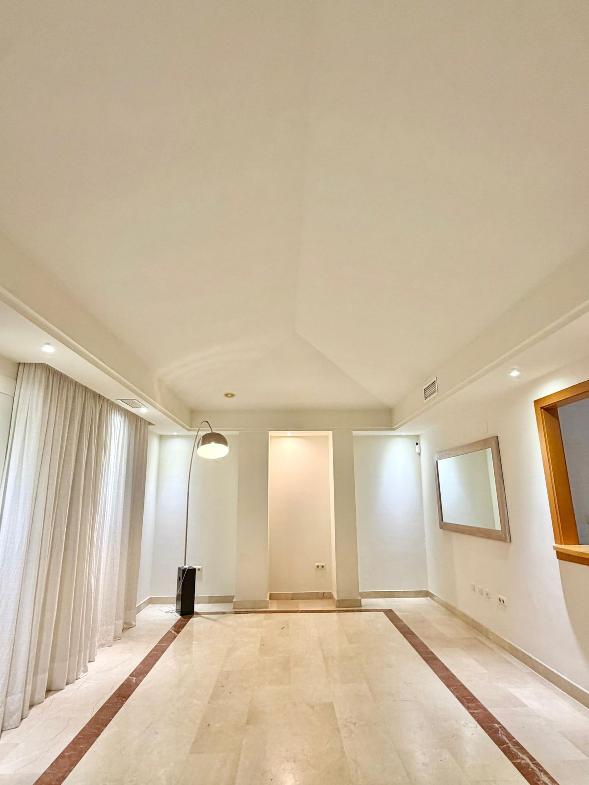 4 Bed Apartment for sale in Puerto Banús Costa Del Sol, Málaga, Spain
