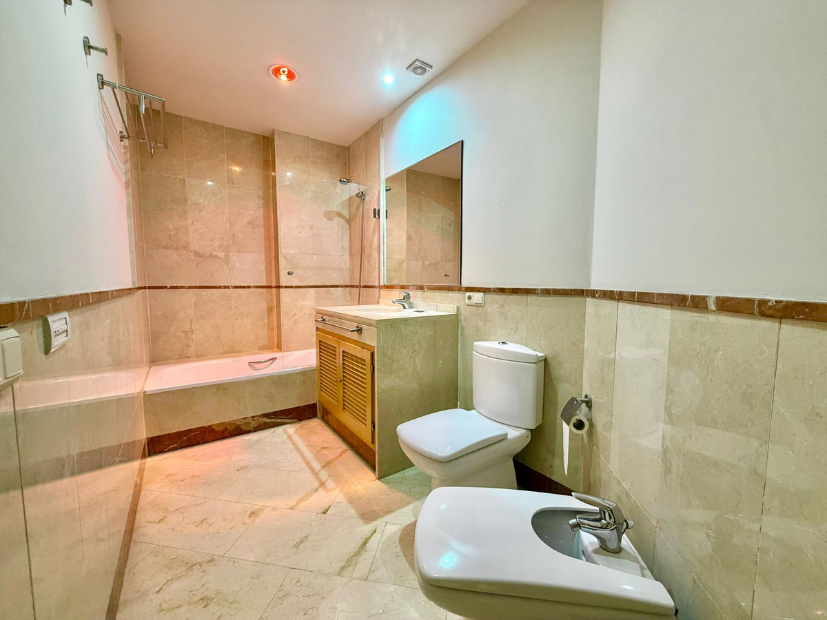 4 Bed Apartment for sale in Puerto Banús Costa Del Sol, Málaga, Spain