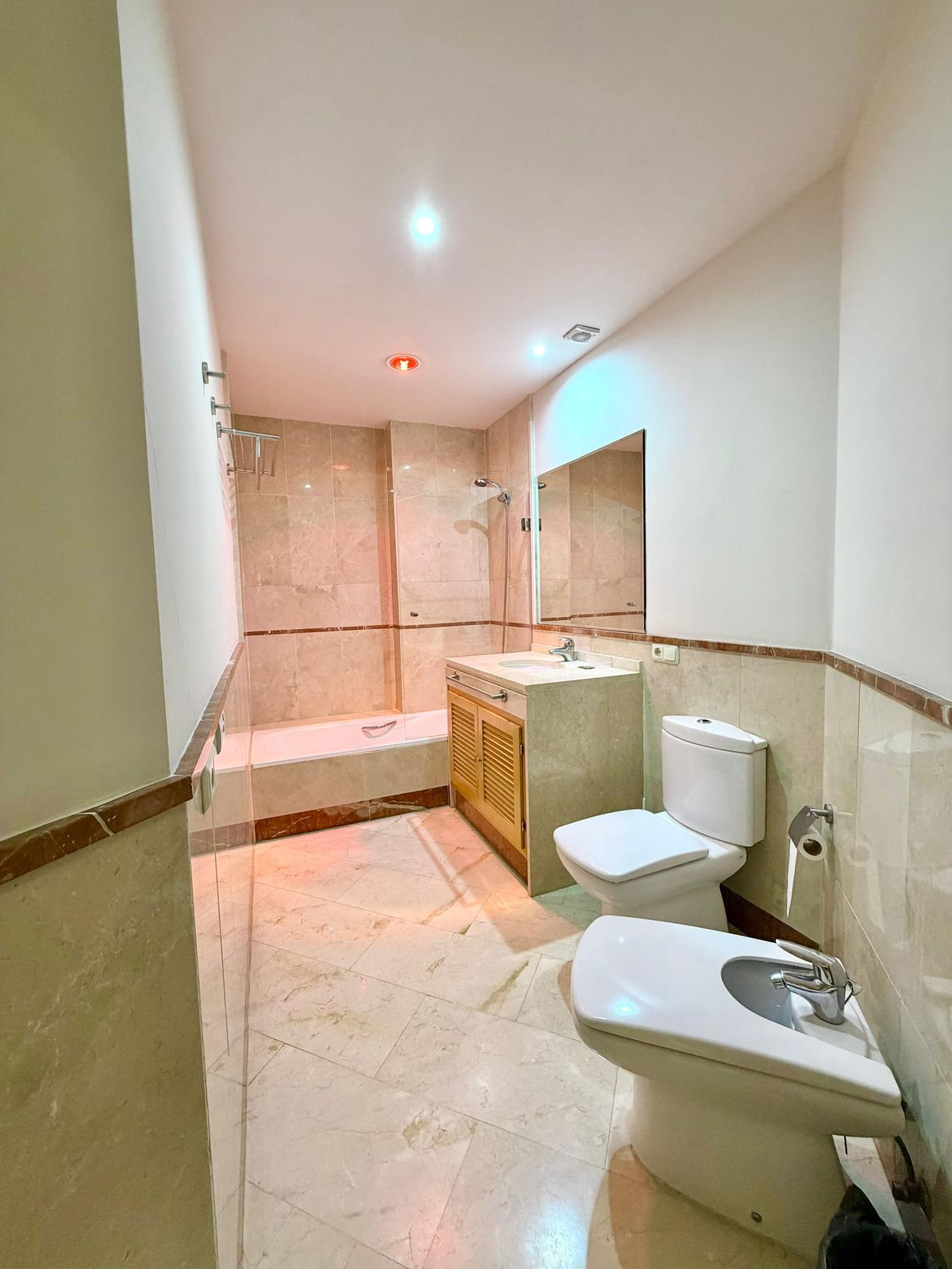 4 Bed Apartment for sale in Puerto Banús Costa Del Sol, Málaga, Spain