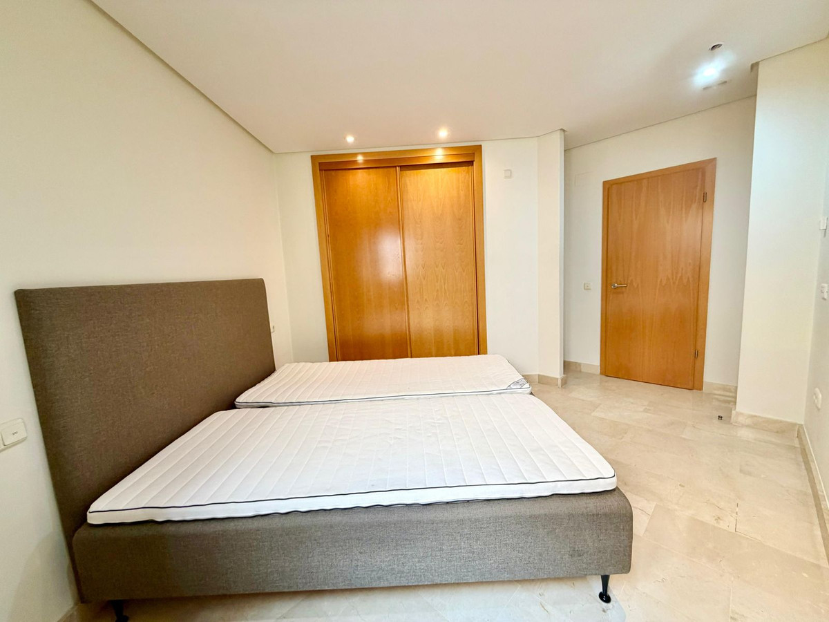 4 Bed Apartment for sale in Puerto Banús Costa Del Sol, Málaga, Spain
