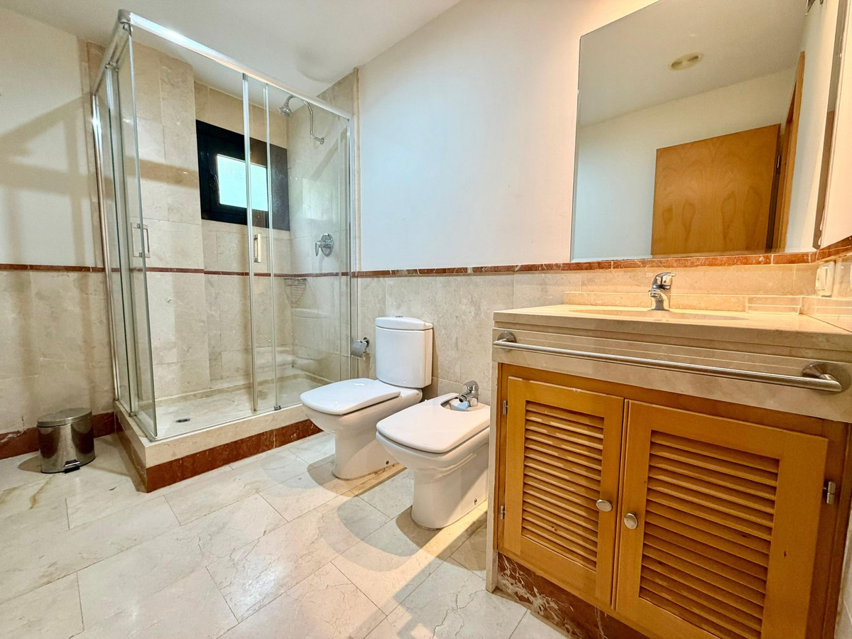 4 Bed Apartment for sale in Puerto Banús Costa Del Sol, Málaga, Spain