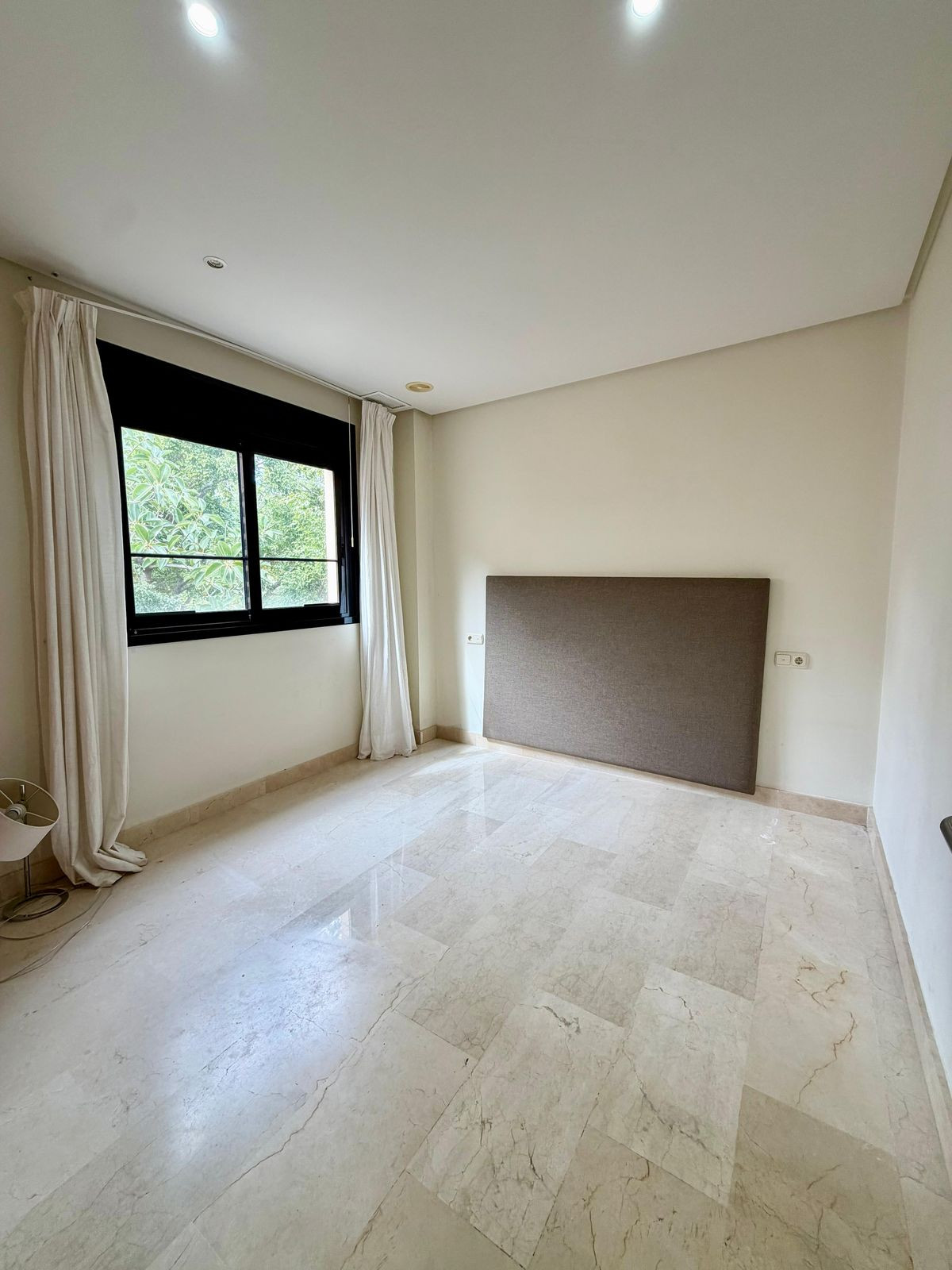 4 Bed Apartment for sale in Puerto Banús Costa Del Sol, Málaga, Spain