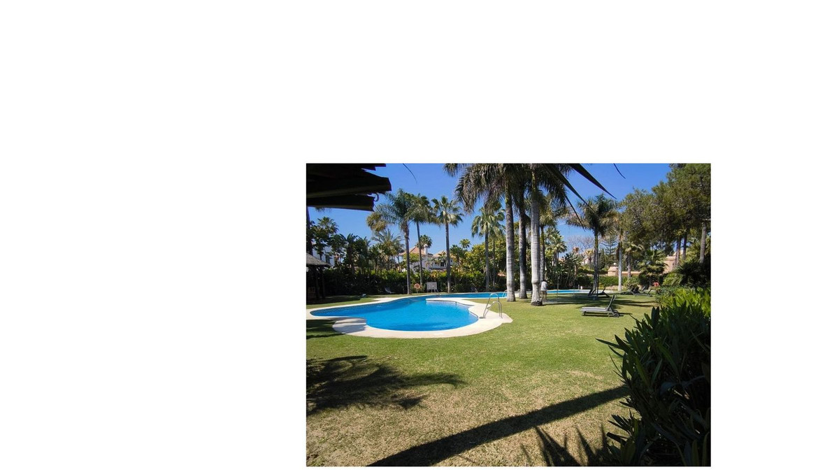 4 Bed Apartment for sale in Puerto Banús Costa Del Sol, Málaga, Spain