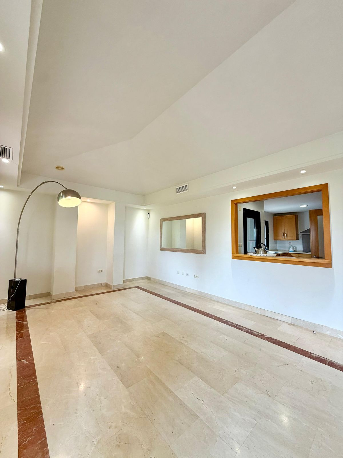 4 Bed Apartment for sale in Puerto Banús Costa Del Sol, Málaga, Spain