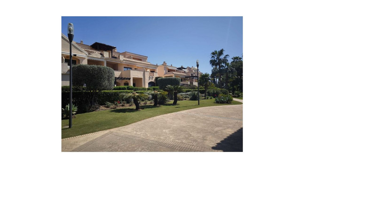 4 Bed Apartment for sale in Puerto Banús Costa Del Sol, Málaga, Spain