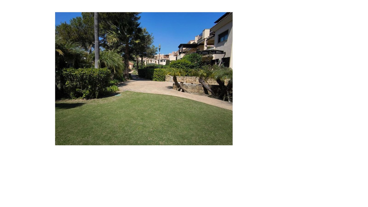 4 Bed Apartment for sale in Puerto Banús Costa Del Sol, Málaga, Spain