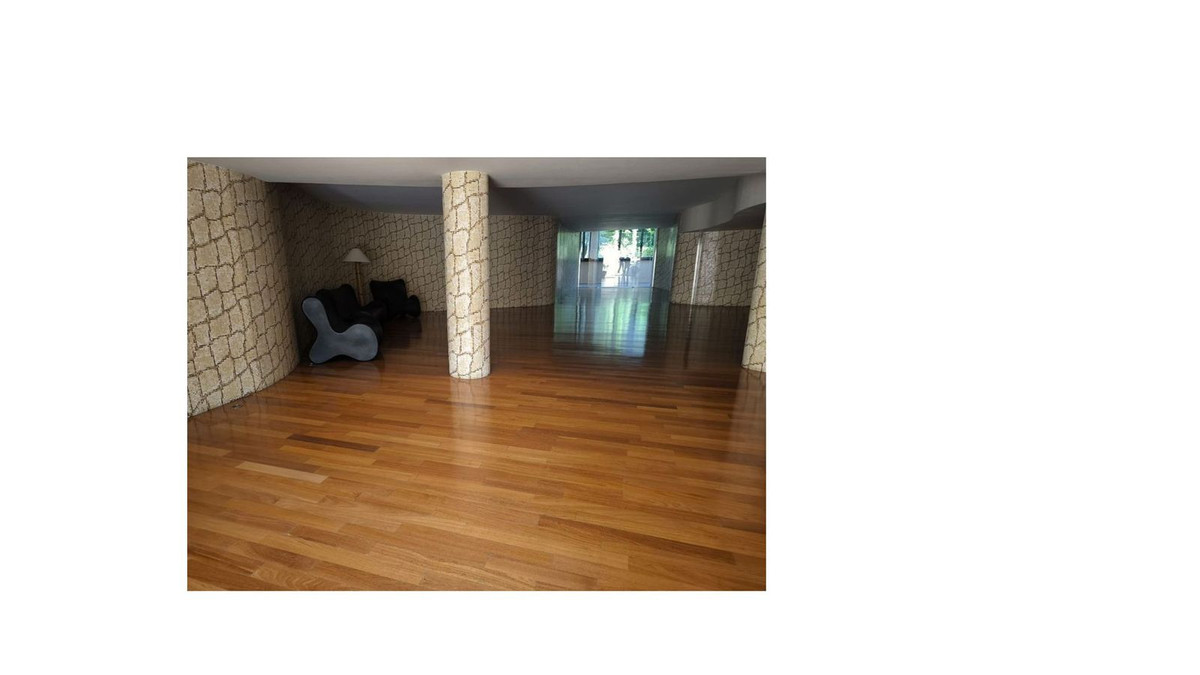 4 Bed Apartment for sale in Puerto Banús Costa Del Sol, Málaga, Spain