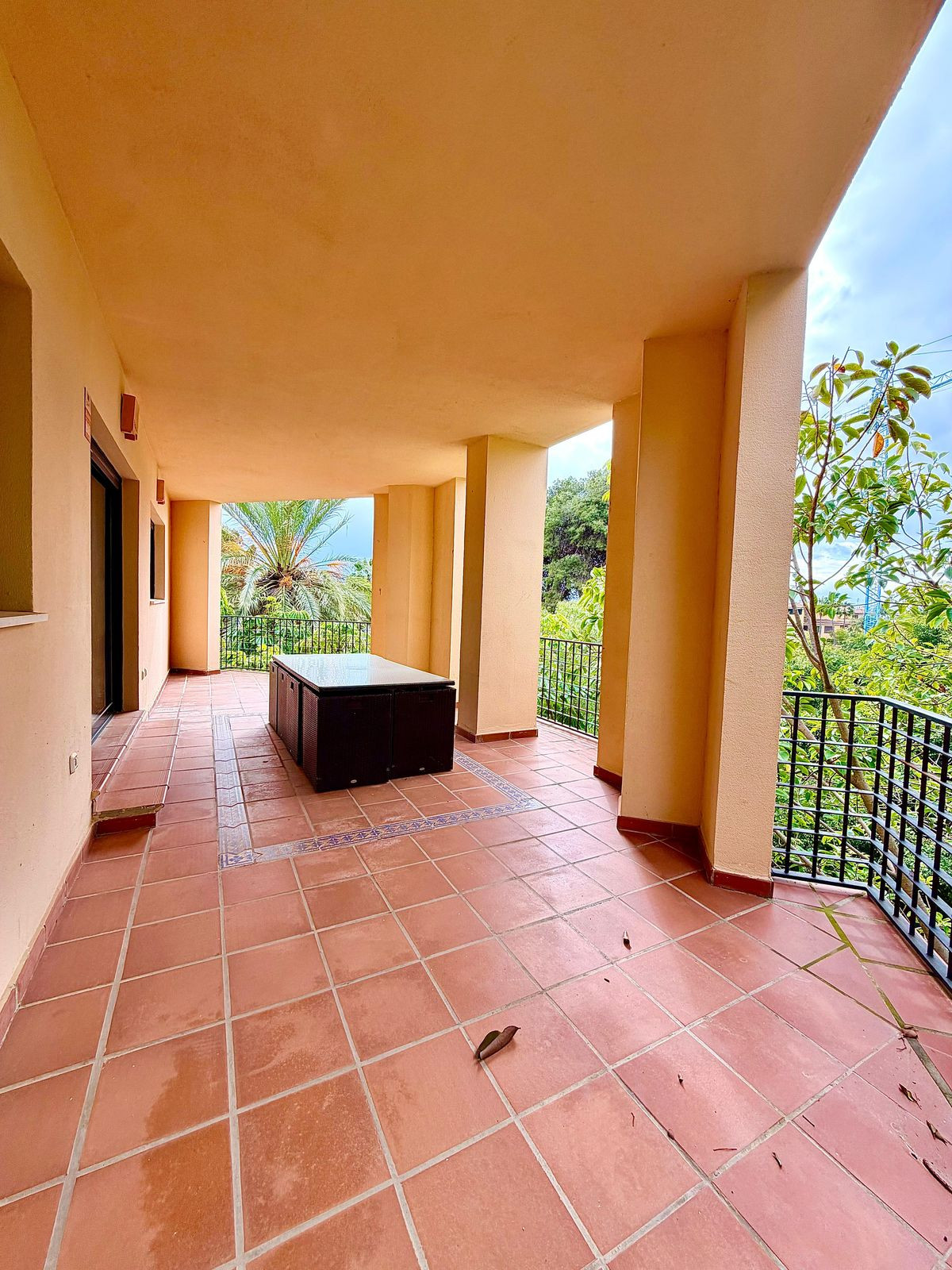 4 Bed Apartment for sale in Puerto Banús Costa Del Sol, Málaga, Spain