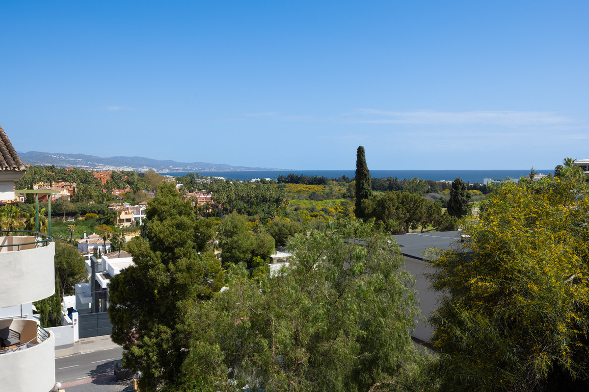 Se vende Apartamento Planta Media de 2 dormitorios en Costa Del Sol, Málaga, España