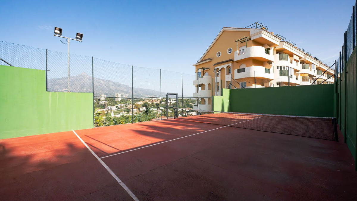 Se vende Apartamento Planta Media de 2 dormitorios en Costa Del Sol, Málaga, España