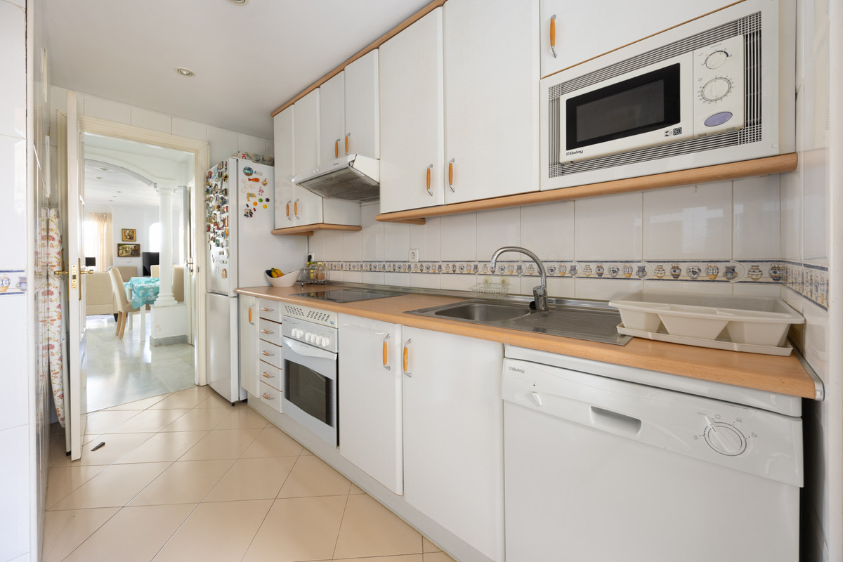 Se vende Apartamento Planta Media de 2 dormitorios en Costa Del Sol, Málaga, España