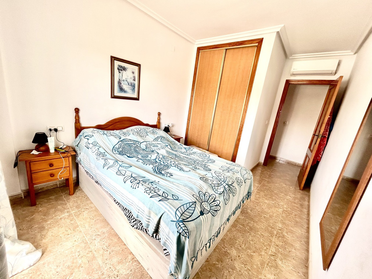 Se vende Apartamento en Planta Última de 2 dormitorios en Costa Blanca, Alicante, España